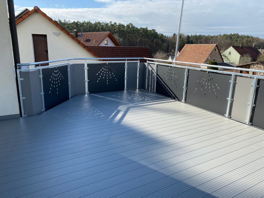 Geländer verzinkt, Lochblech, AVA Diele TerrAlu