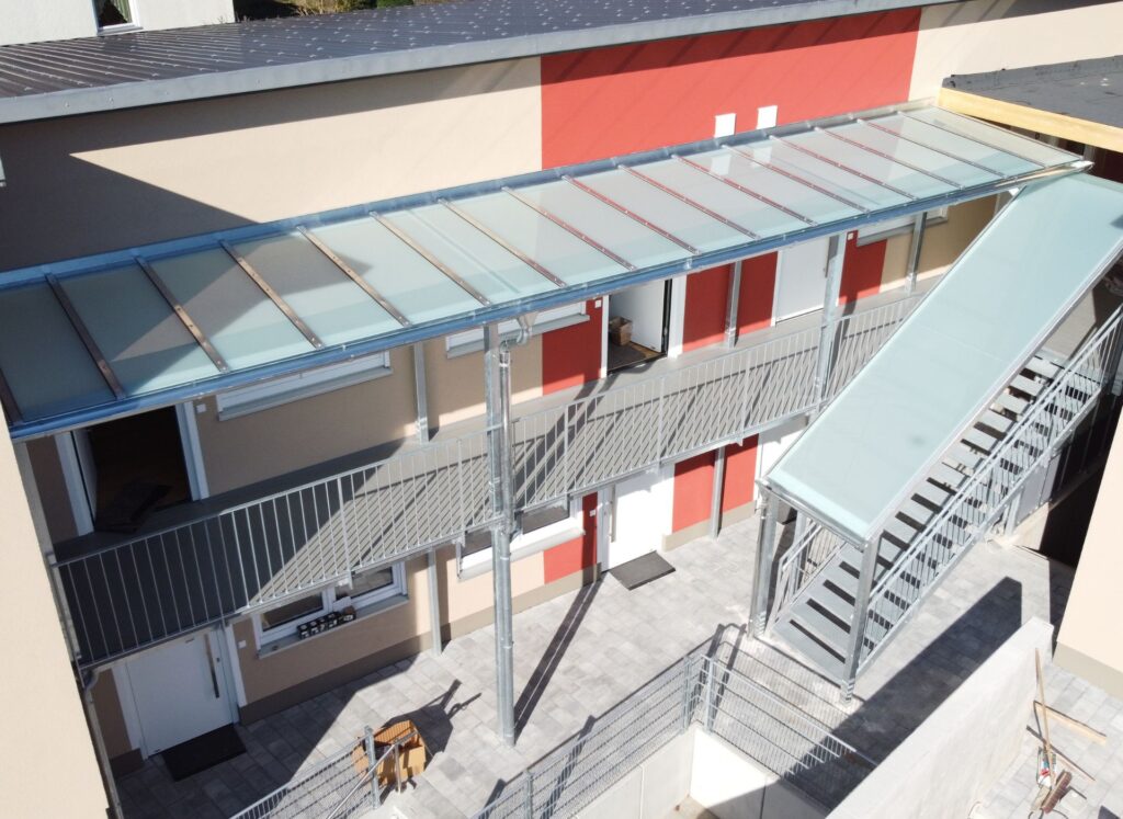 Original Metallbau Krauß Laubengang Balkon