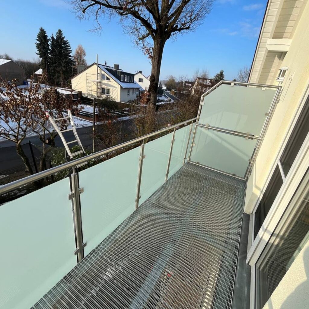 Edelstahlgeländer mit Glas
