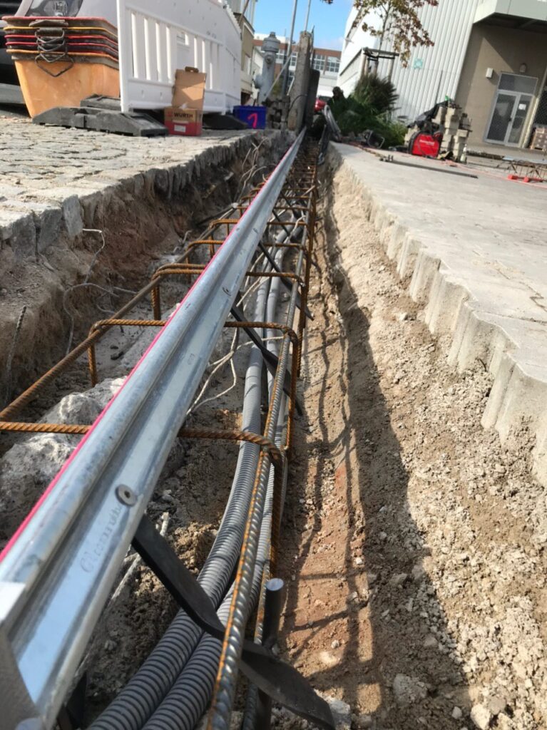 Schiebetor mit Bodenschiene